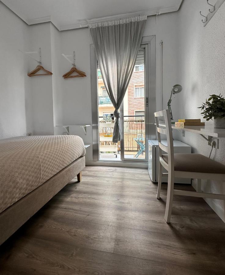 Slow Room Valencia Luaran gambar